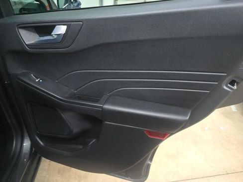 Used 2025 Ford Escape ST-Line FWD image 7