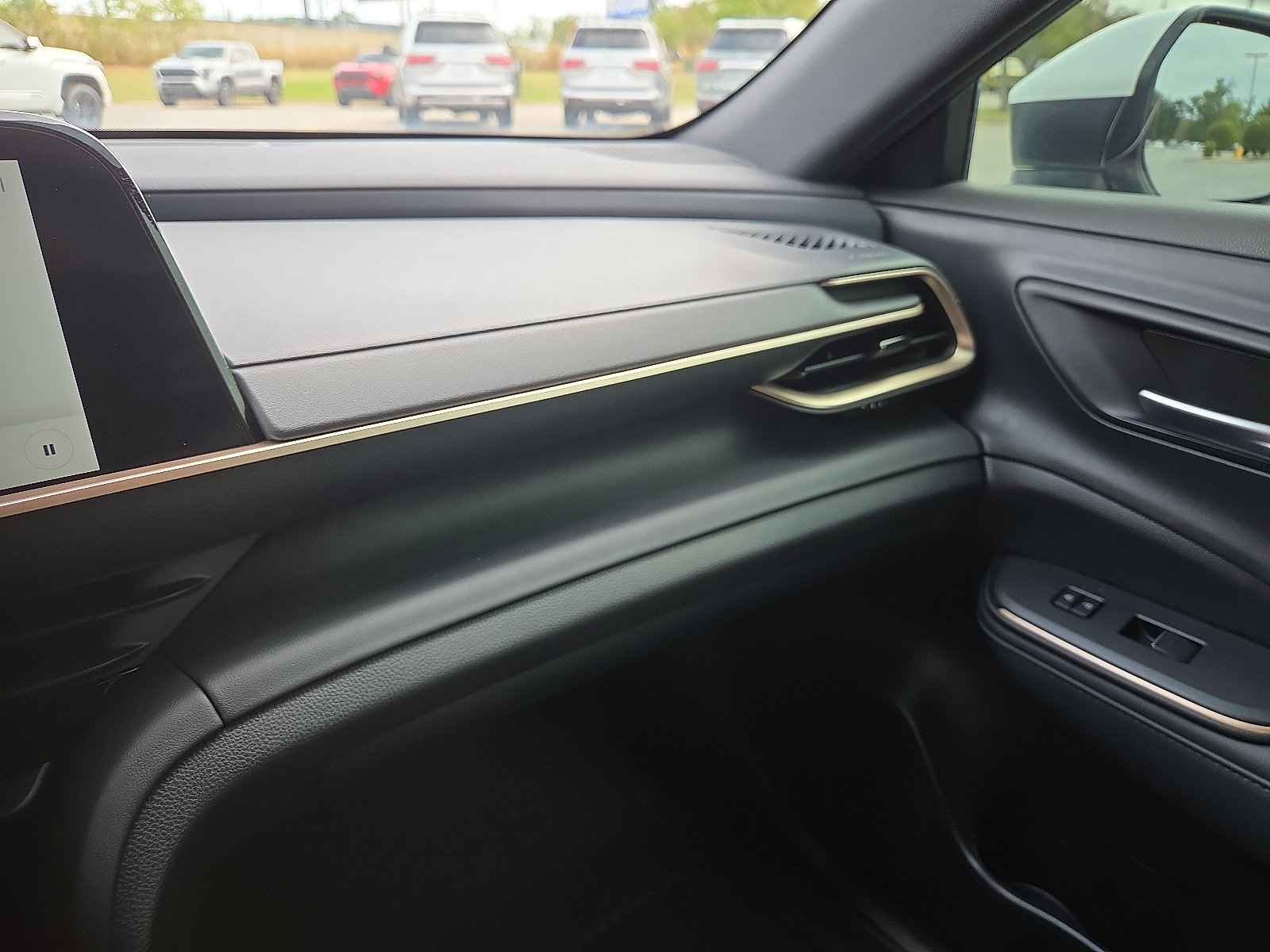 Used 2023 Toyota Crown AWD/4WD image 20