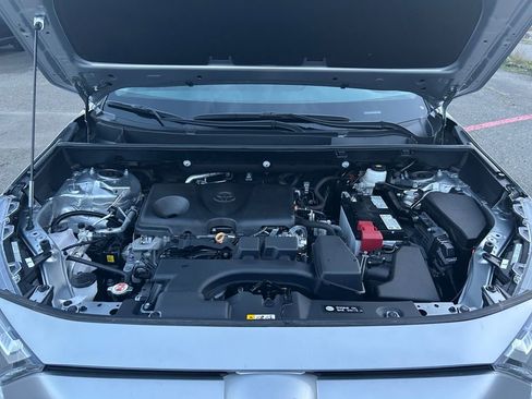 Used 2024 Toyota RAV4 XLE w/ Convenience Package image 29