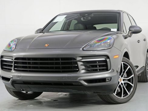 Used 2023 Porsche Cayenne image 3