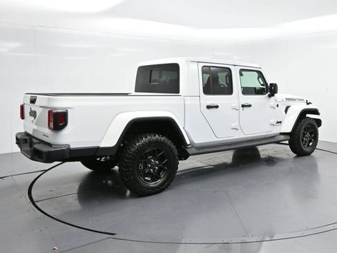 Used 2025 Jeep Gladiator Sport AWD/4WD image 7
