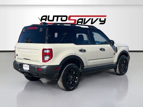 Used 2025 Ford Bronco Sport Badlands AWD/4WD image 7