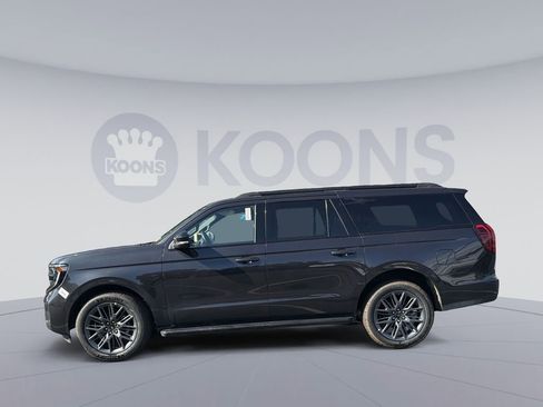 New 2026 Ford Expedition Max Platinum w/ Stealth Appearance Package AWD/4WD image 2
