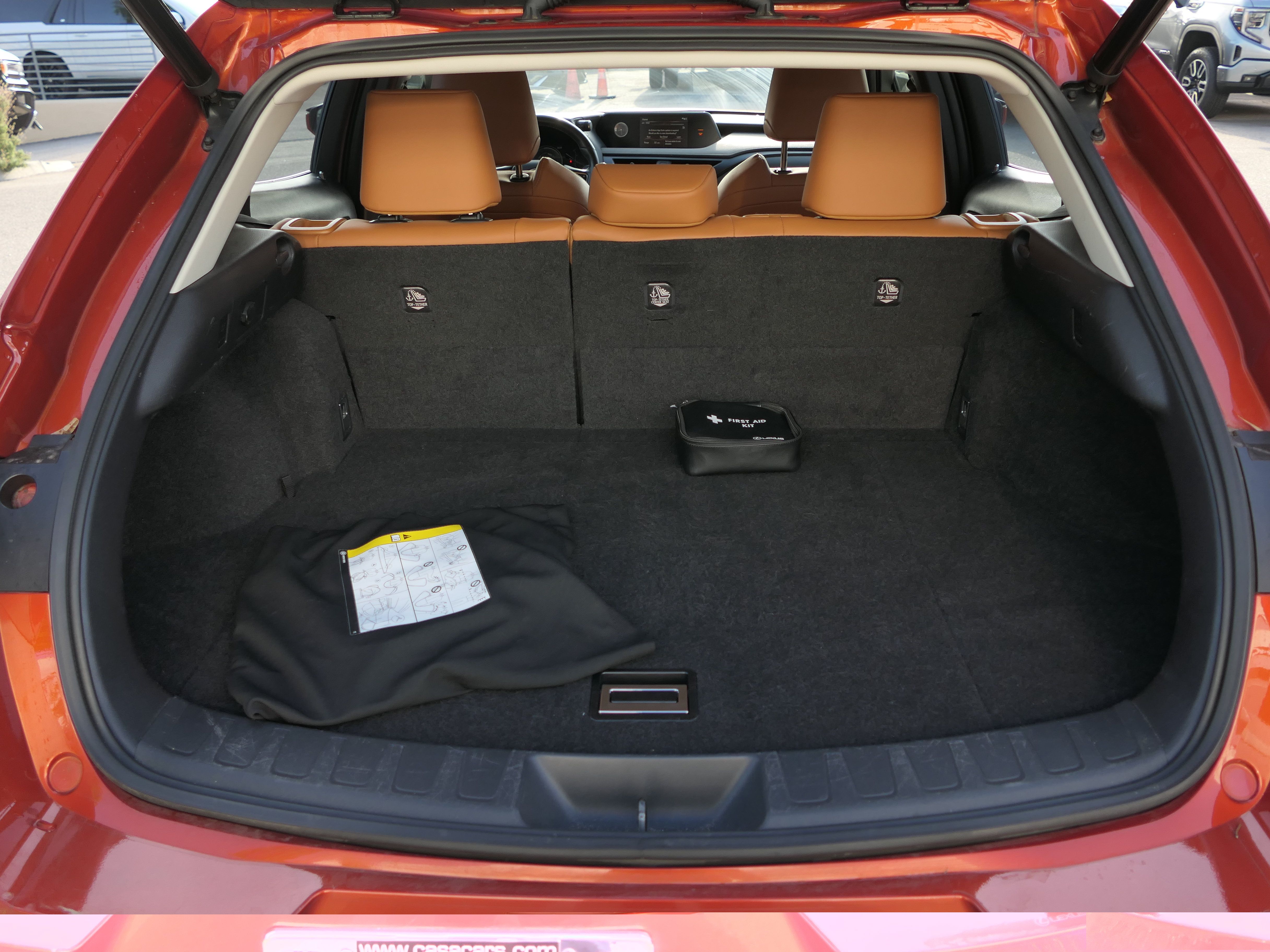 Used 2019 Lexus UX 250h w/ Premium Package AWD/4WD image 25