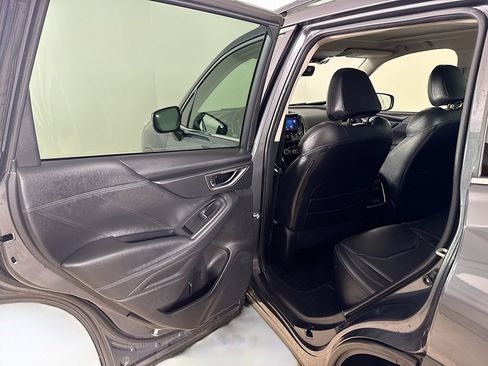 Used 2021 Subaru Forester Limited image 19