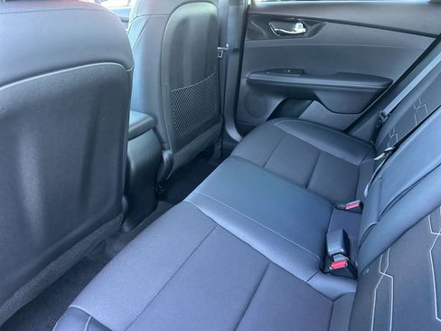 Used 2023 Kia Forte GT-Line w/ GT-Line Technology Package image 11