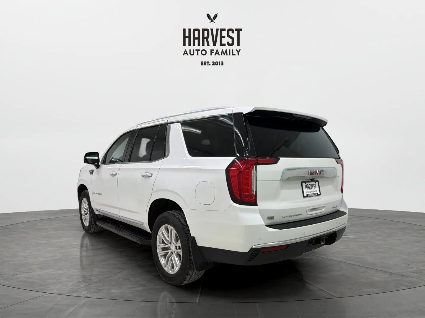 Used 2021 GMC Yukon SLT w/ Rear Media and Nav Package AWD/4WD image 4