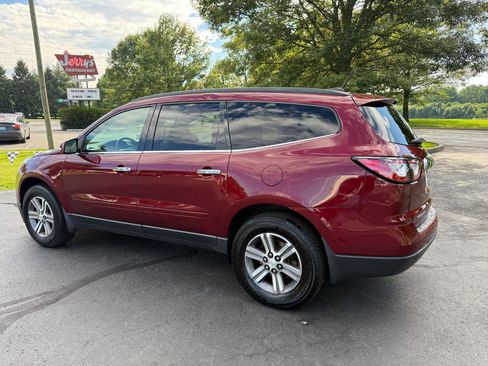 Used 2017 Chevrolet Traverse LT FWD image 7