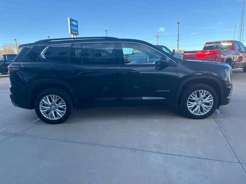 Used 2024 GMC Acadia Elevation image 5