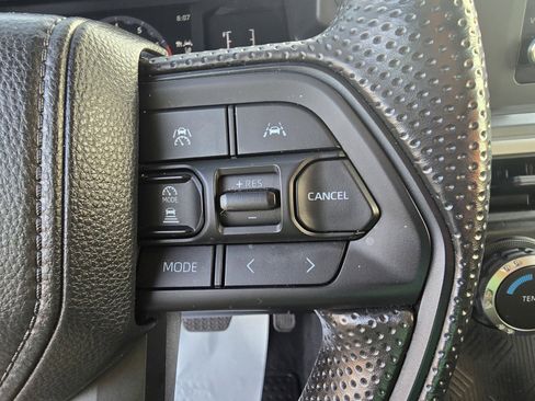 Used 2024 Toyota Tacoma SR5 AWD/4WD image 23