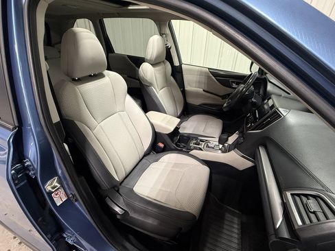Used 2019 Subaru Forester Premium w/ All-Weather Package image 14