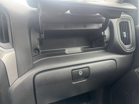 Used 2021 Chevrolet Silverado 1500 Custom image 25