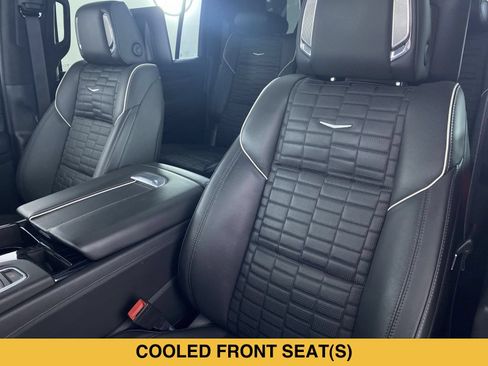 Certified 2023 Cadillac Escalade ESV V AWD/4WD image 12