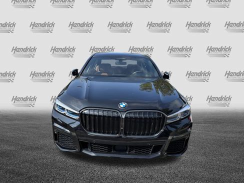 Used 2020 BMW 750i xDrive w/ Executive Package AWD/4WD image 3