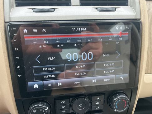 Used 2011 Ford Escape XLT w/ 202A Rapid Spec Order Code FWD image 17