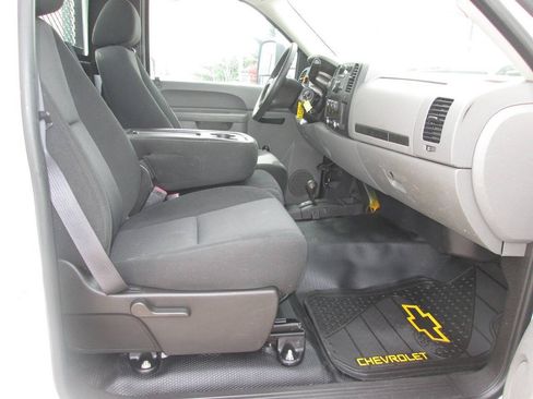 Used 2011 Chevrolet Silverado 2500 W/T AWD/4WD image 22