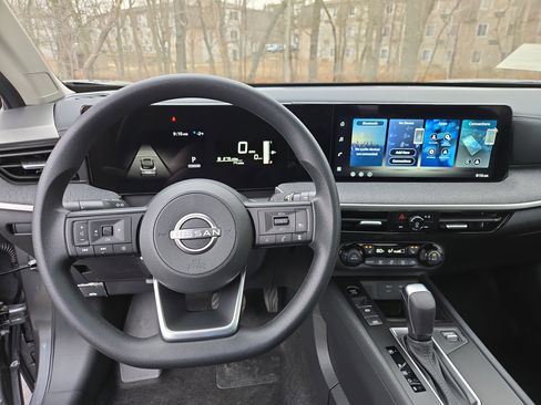 New 2026 Nissan Kicks SV w/ SV Premium Package image 11