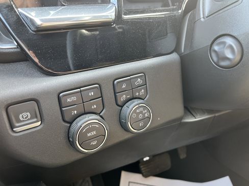 Used 2024 Chevrolet Silverado 1500 LTZ AWD/4WD image 24