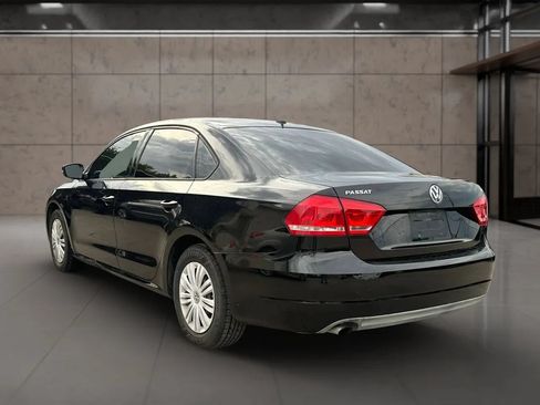 Used 2014 Volkswagen Passat 1.8T S FWD image 2