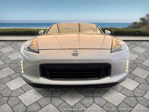 Used 2019 Nissan 370Z Touring Sport RWD image 36