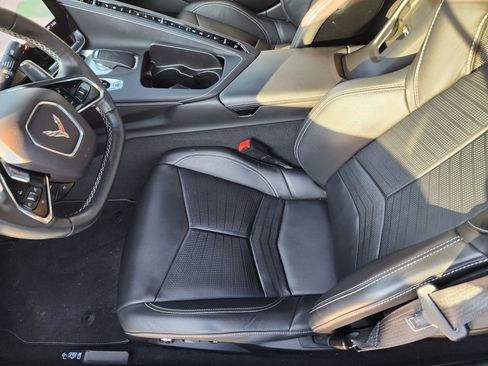 Used 2021 Chevrolet Corvette Stingray Preferred Cpe w/ Z51 Performance Package image 14