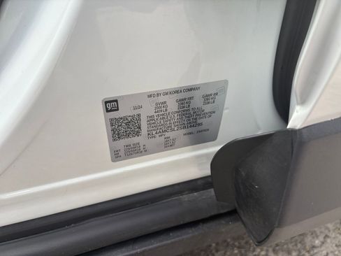 Used 2025 Buick Encore GX Preferred AWD/4WD image 23