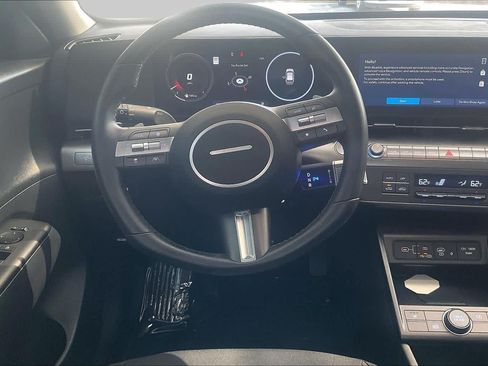 Certified 2025 Hyundai Kona SEL FWD image 7
