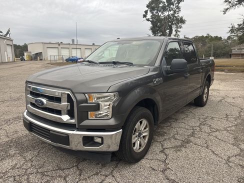 Used 2017 Ford F150 XLT image 3