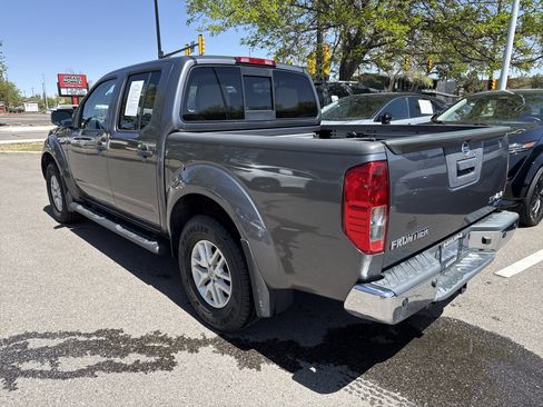 Used 2019 Nissan Frontier SV w/ Value Truck Package image 6