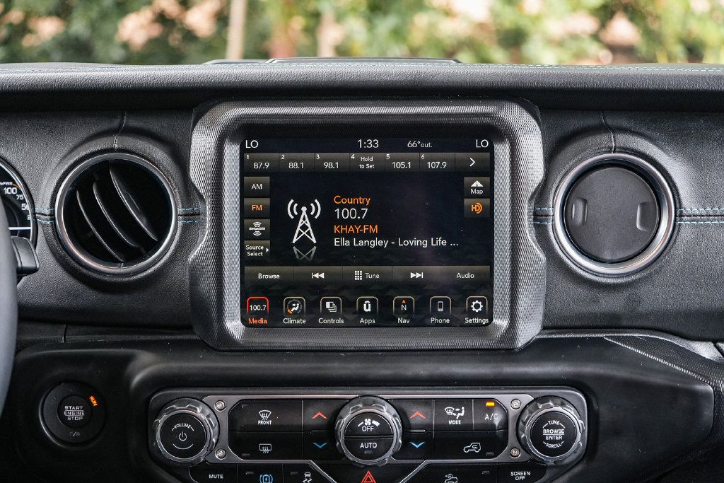 Used 2023 Jeep Wrangler Unlimited Rubicon 4xe AWD/4WD image 13