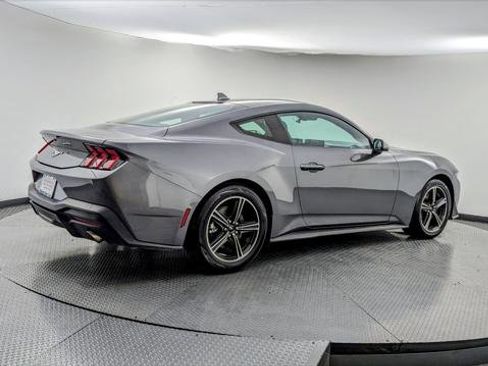 Used 2024 Ford Mustang ECOBOOST image 8