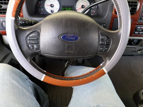 Used 2006 Ford F250 Lariat RWD image 50