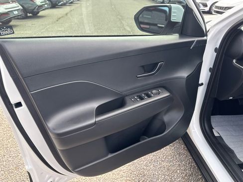 New 2026 Hyundai Kona SE image 10