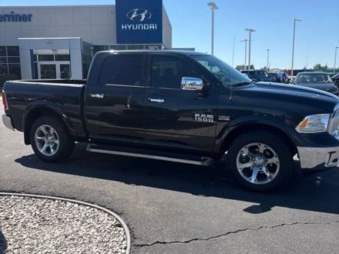 Used 2017 RAM 1500 Laramie w/ Convenience Group AWD/4WD image 2