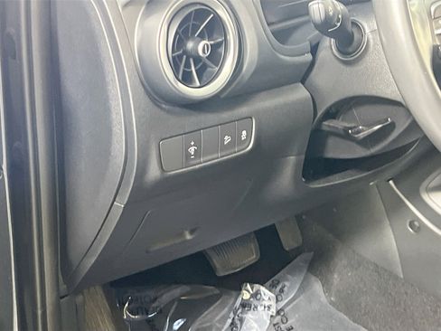 Used 2023 Hyundai Kona Limited image 10