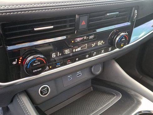 Certified 2023 Nissan Rogue SL w/ SL Premium Package image 16