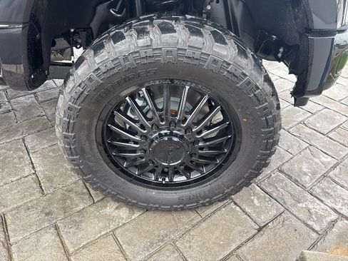 Used 2026 Ford F450 Platinum w/ FX4 Off-Road Package image 6