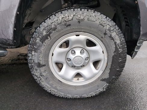 Used 2022 Toyota Tacoma SR image 9