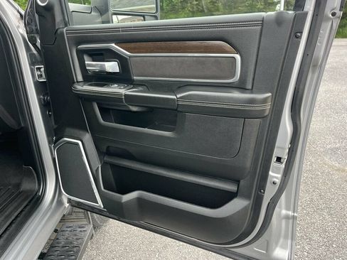 Used 2023 RAM 2500 Laramie AWD/4WD image 42