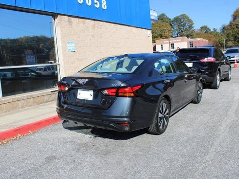 Used 2021 Nissan Altima 2.5 SV FWD image 4
