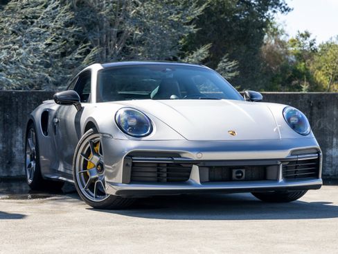 Used 2022 Porsche 911 Turbo S image 6