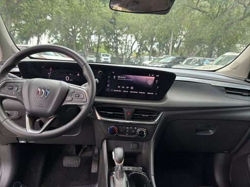 Used 2025 Buick Encore GX Preferred FWD image 27