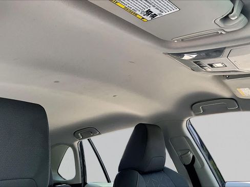 Used 2020 Toyota RAV4 XLE FWD image 13