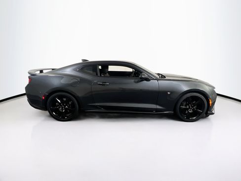Used 2017 Chevrolet Camaro SS w/ LPO, Ground Effects Package RWD image 4
