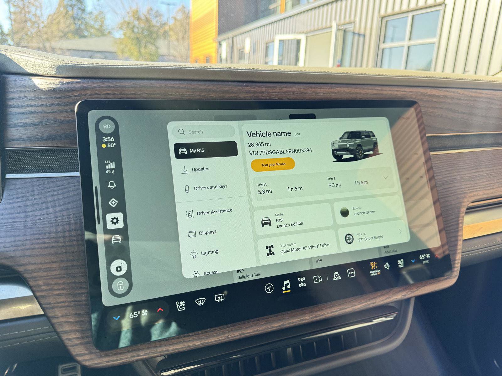 Used 2023 Rivian R1S Launch Edition Quad AWD/4WD image 15