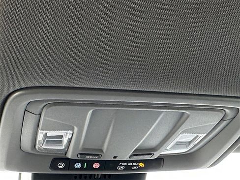 Used 2024 GMC Sierra 1500 Elevation image 19