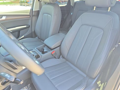Used 2023 Audi Q5 2.0T Premium w/ Convenience Package AWD/4WD image 15