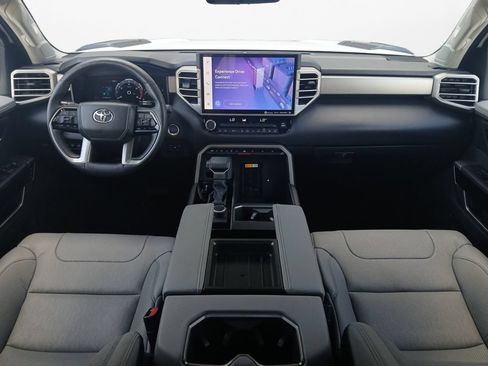 Used 2024 Toyota Tundra Limited AWD/4WD image 20