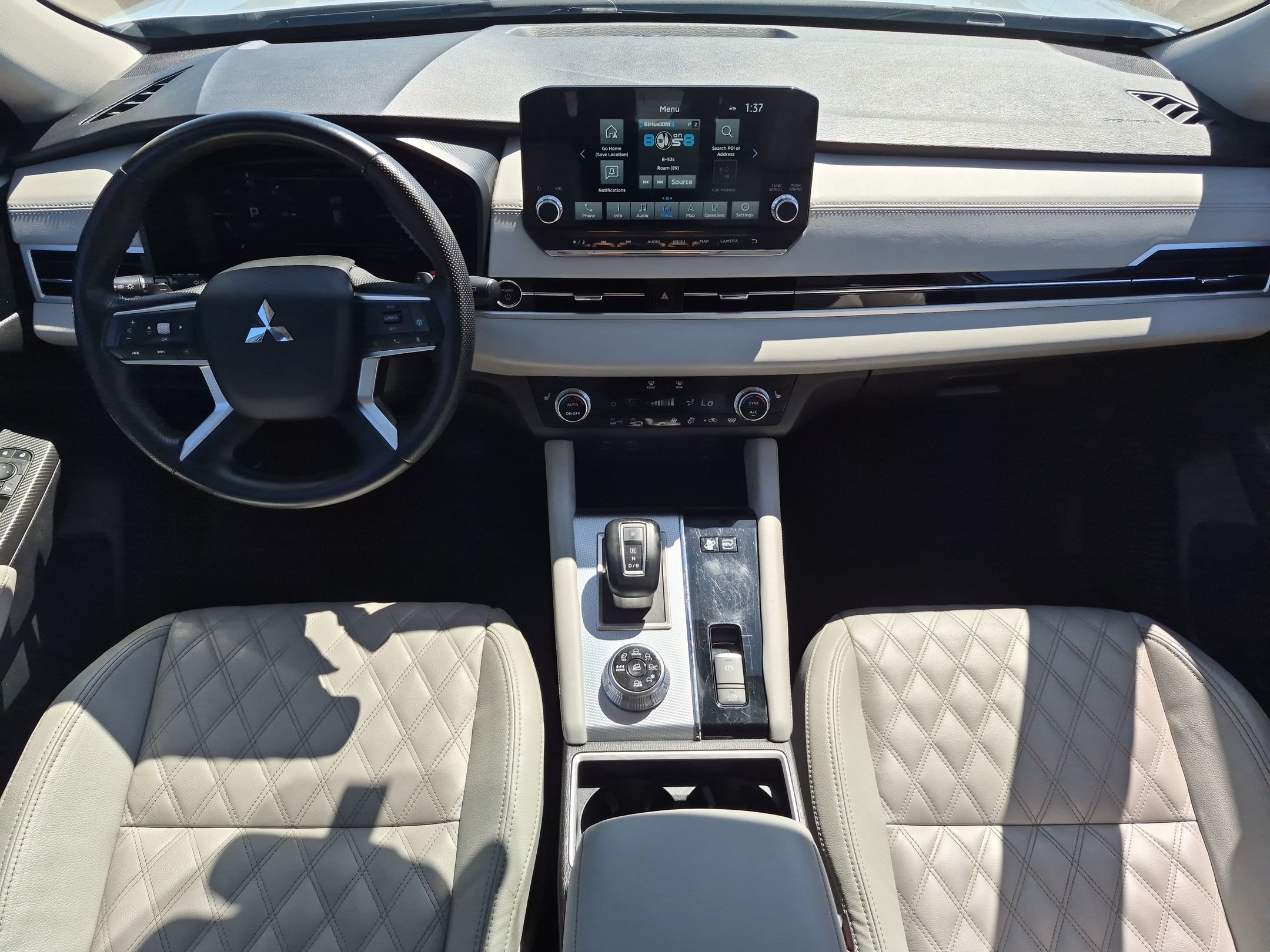 Used 2024 Mitsubishi Outlander SEL AWD/4WD image 12