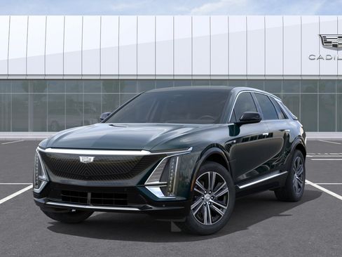 New 2026 Cadillac Lyriq Luxury RWD image 6